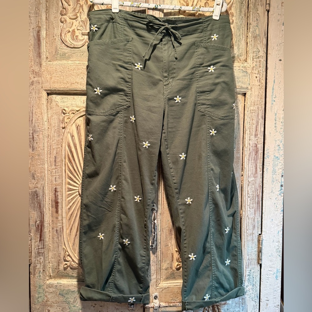 Daze Denim VILLA DRAWSTRING BARREL LEG PANT /BRONZE GREEN DAISY, 31 sold out/